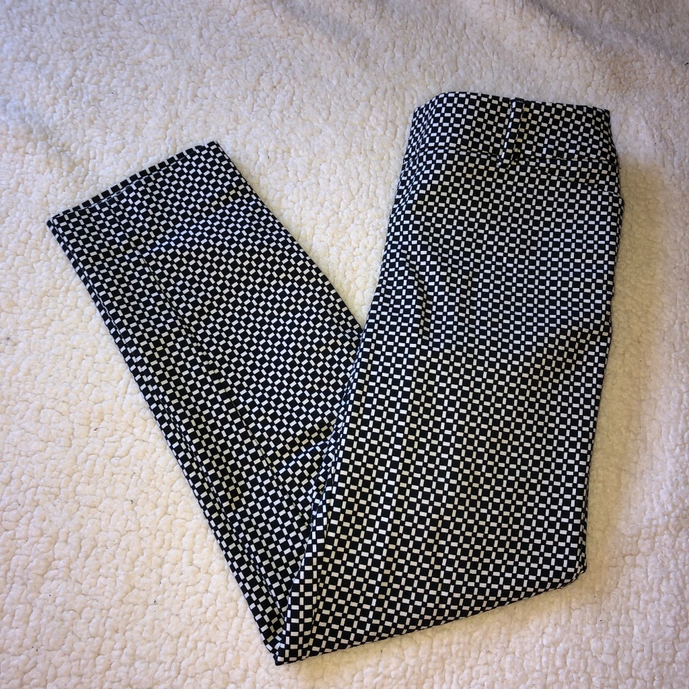 White House Black Market Slim Ankle Pants